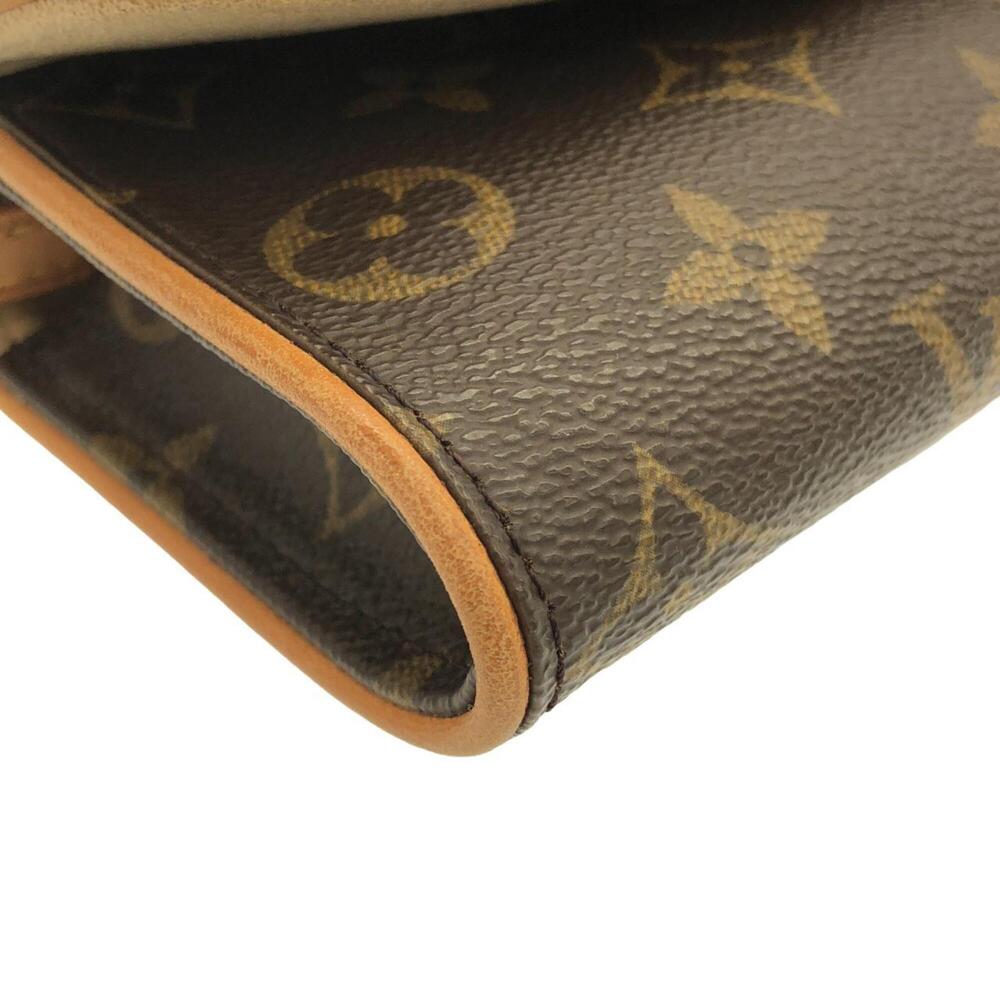 LOUIS VUITTON Brown Monogram Pochette Shoulder Bag - Picture 3 of 10
